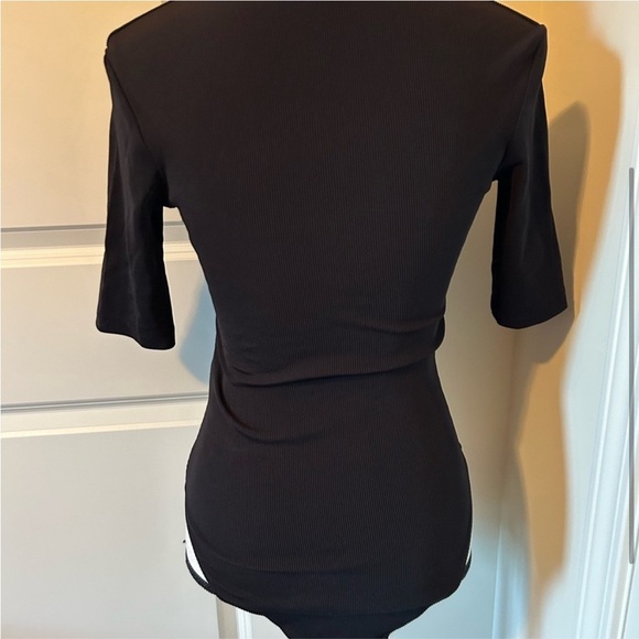 H&m dressy or formal sheek Black Bodysuit deep vneck mid sleeve - Picture 3 of 4